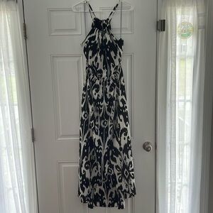 Never worn beautiful white & black maxi dress! Athleta, size L